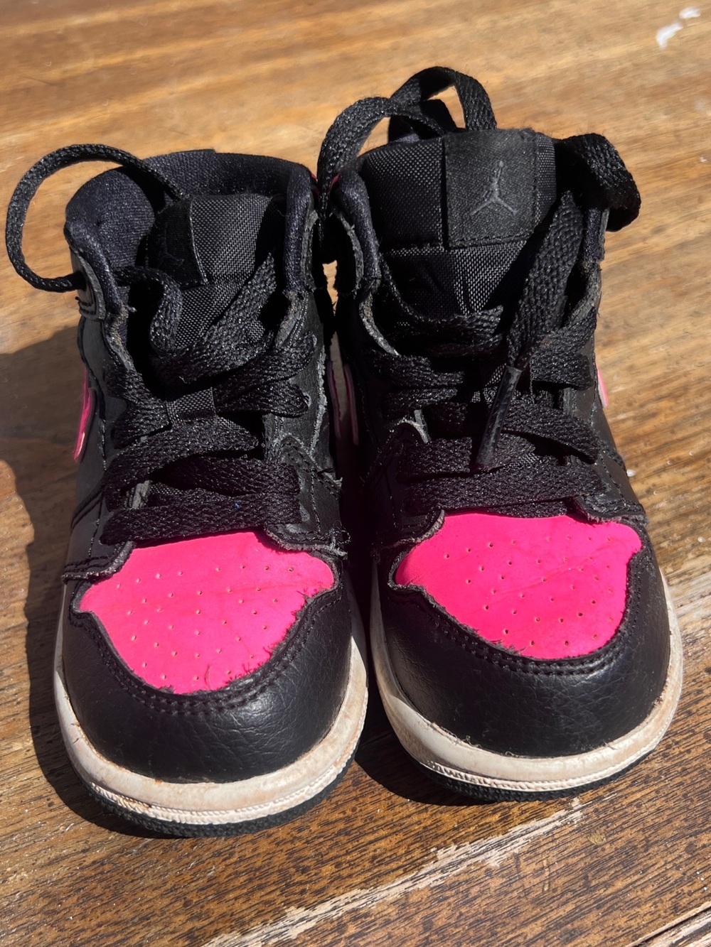 Jordan 1 Mids Toddler Size 5C - Picture 4 of 4